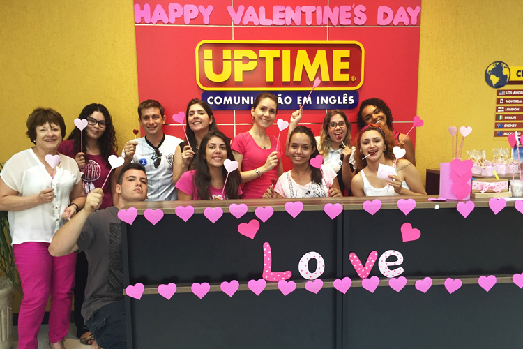 Profissionais e alunos da UPTIME Americana (SP)